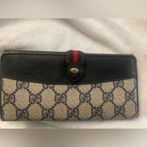 Gucci Black and Beige Monogram Clutch